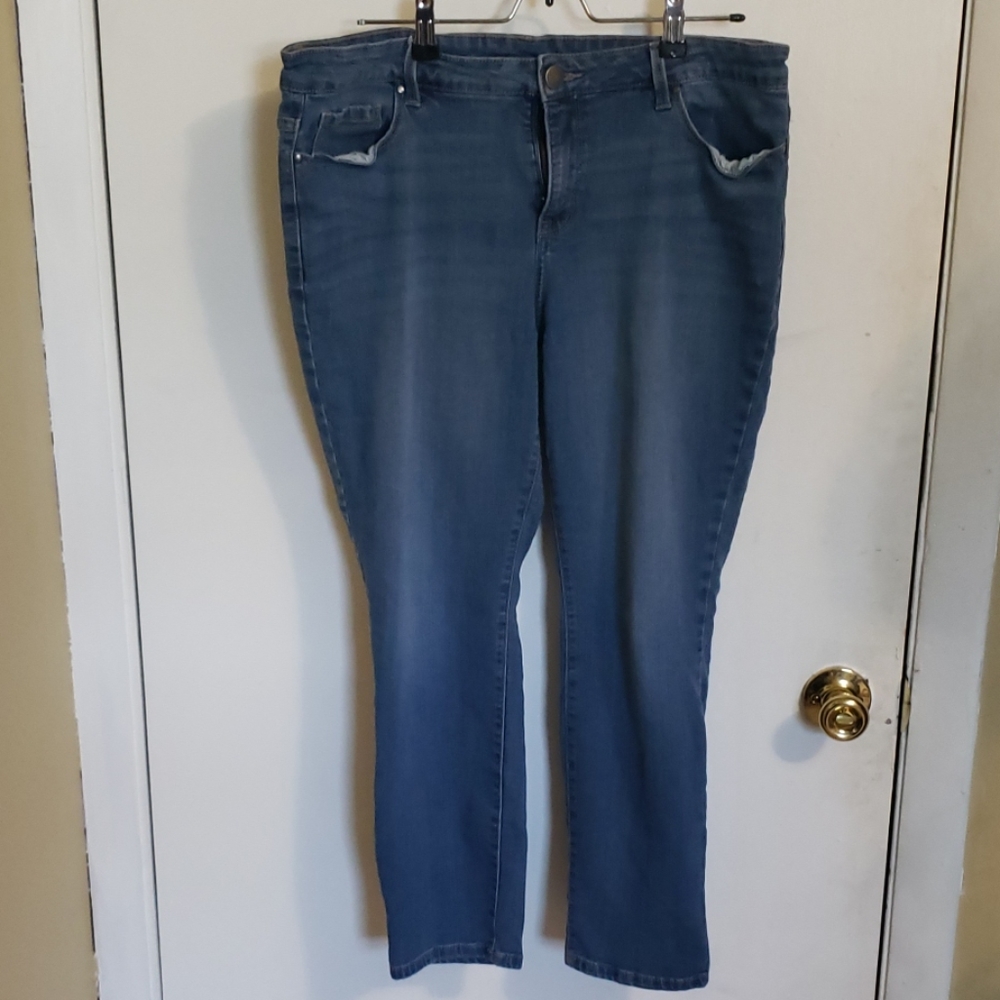 Jean's - Picture 2 of 3